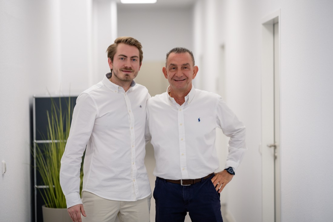 Jörg und Niklas Bauer, zweite und dritte Generation des Familienbetriebs in Leonberg
